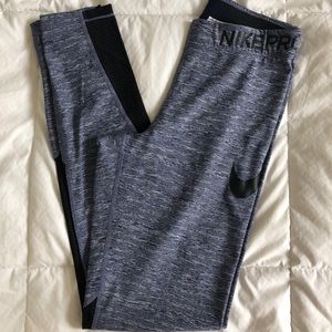 // Nike Pro Leggings //